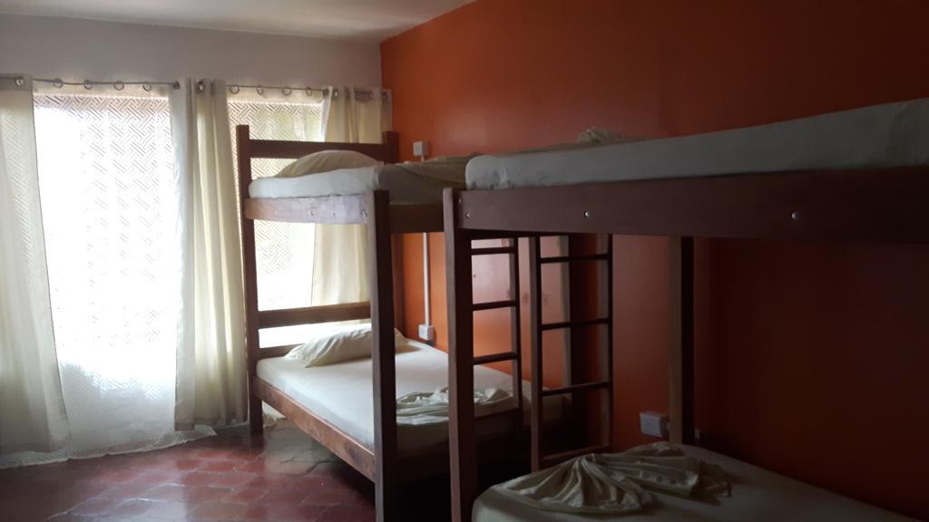 Hostel Trotamundos Alajuela Ngoại thất bức ảnh