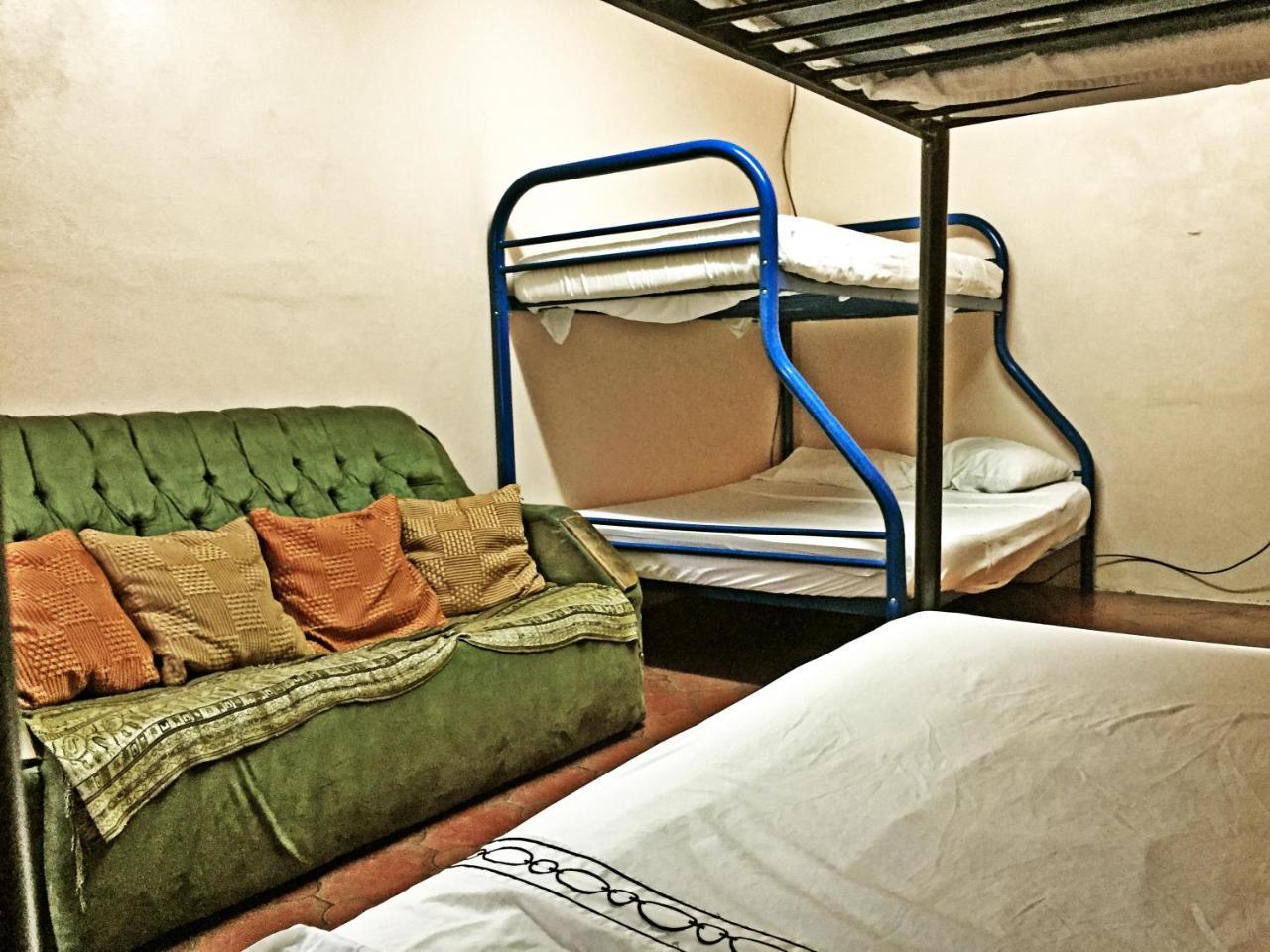 Hostel Trotamundos Alajuela Ngoại thất bức ảnh